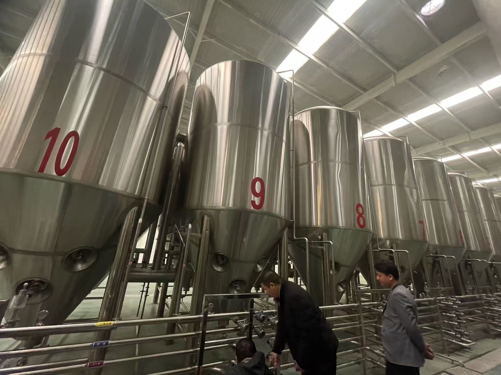 东宁精酿啤酒设备厂—平面布置、设备设计、制造、调试、培训等一条龙服务